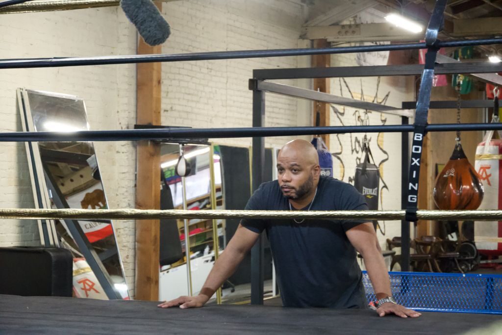 On Set — THE SILENT CONTENDER
